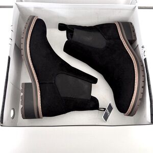 KENSIE Khai Chelsea Black Faux Suede Boots Sz 7.5 NWT